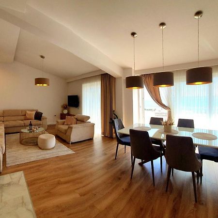 Grey House Appartamento Makarska Esterno foto