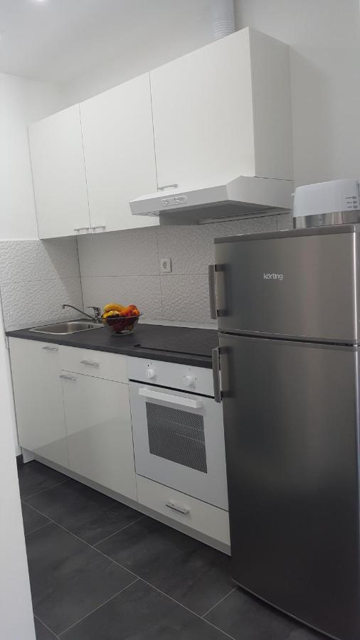 Grey House Appartamento Makarska Esterno foto