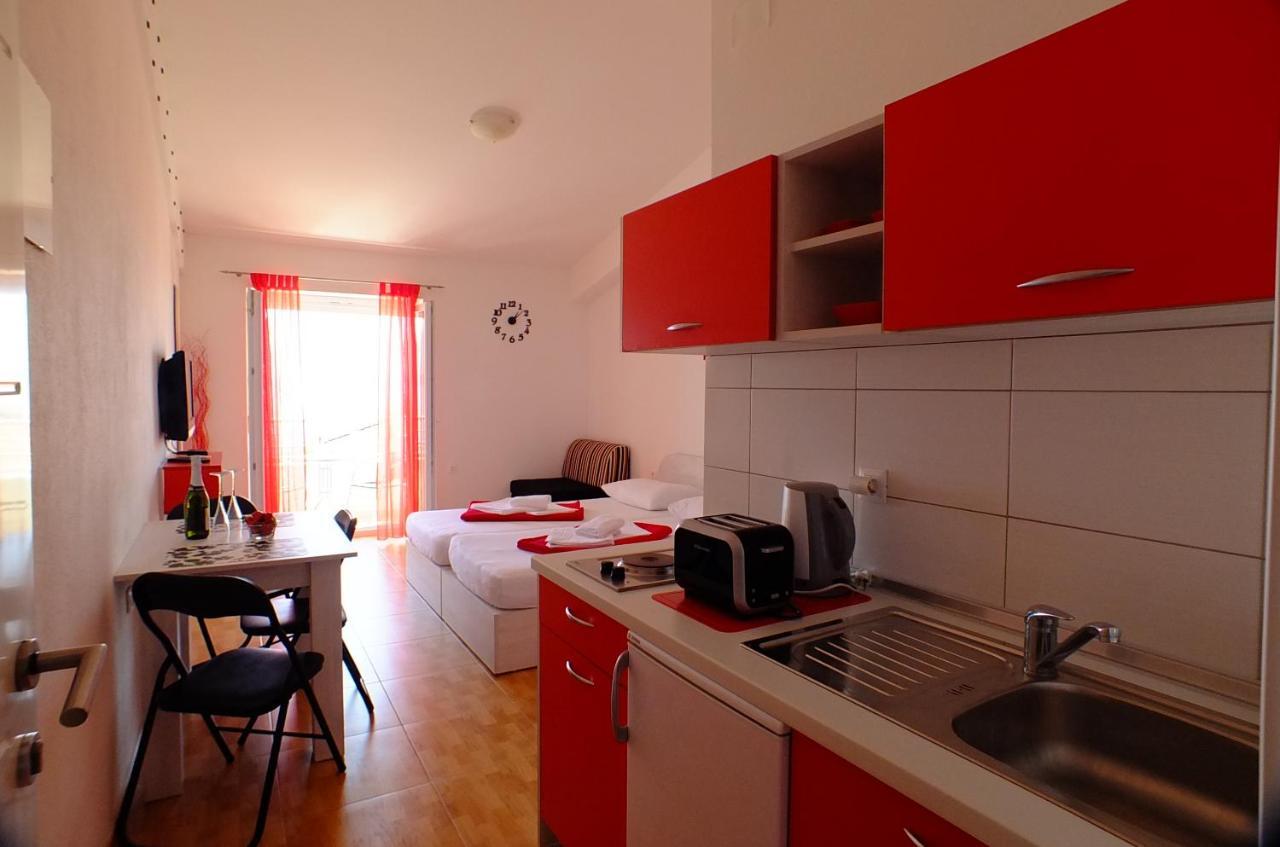 Grey House Appartamento Makarska Esterno foto